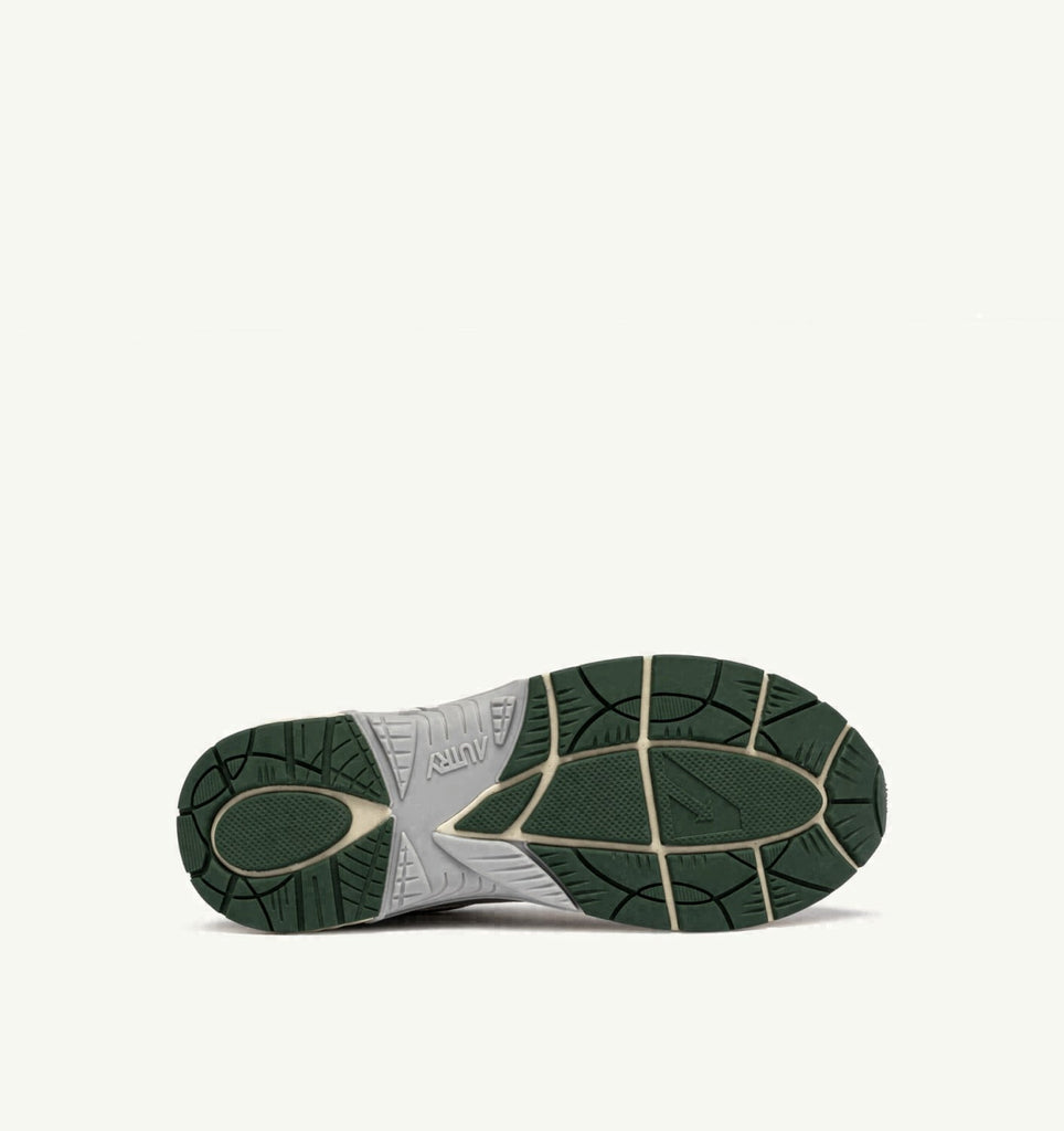 HYPERWAY EN CUIR SYNTHÉTIQUE ET MESH ARGENT WHISPER WHITE ET MOUNTAIN