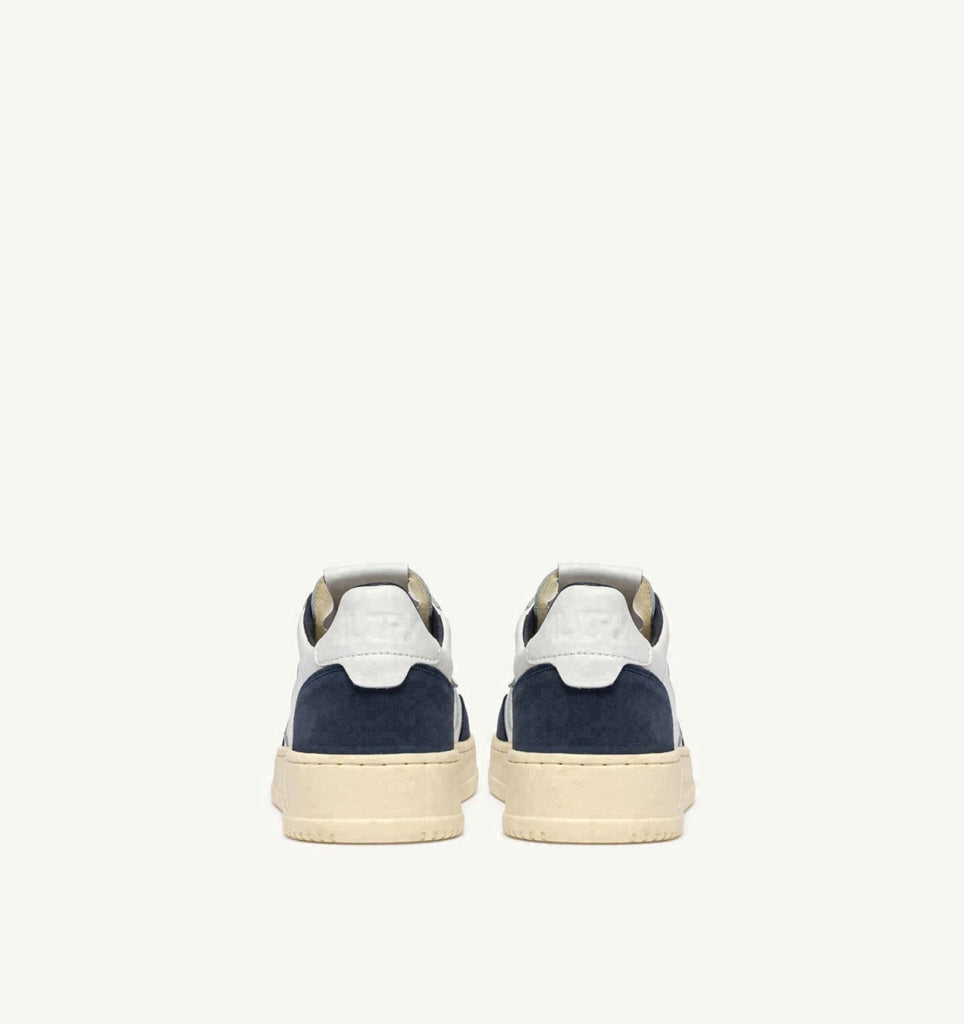 MEDALIST LOW EN CUIR BLANC ET DAIM DENIM