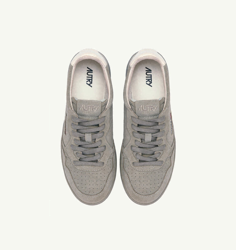 MEDALIST LOW EN DAIM SILVER SAGE ET IVORY