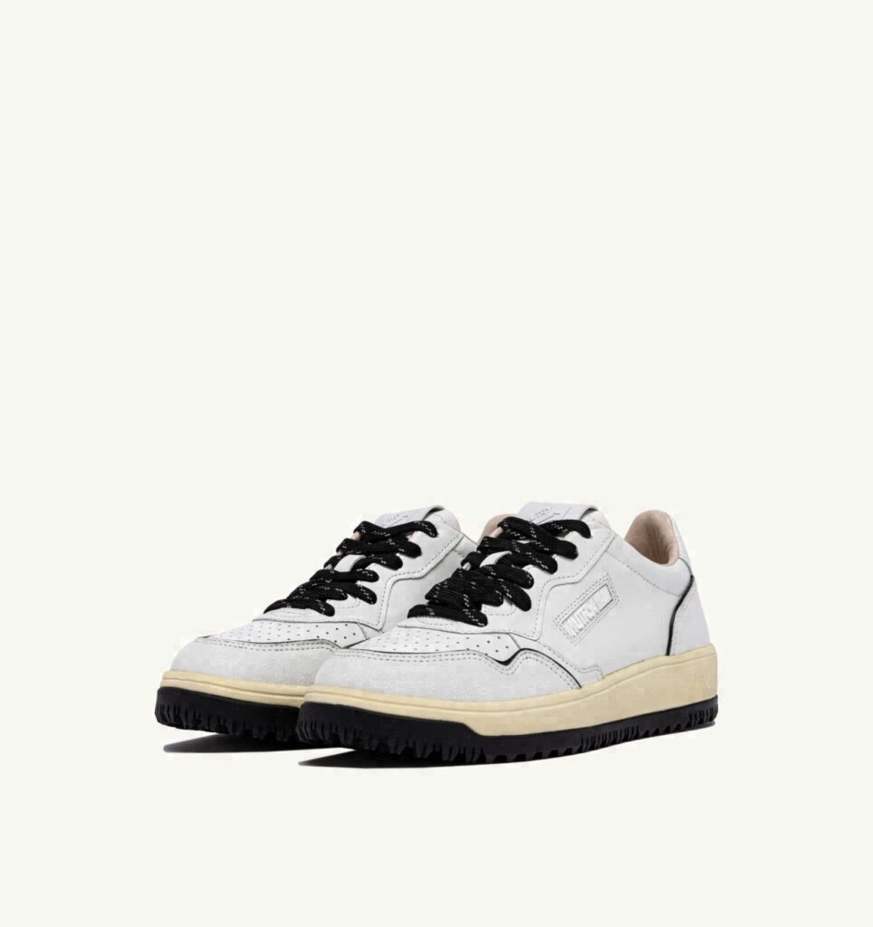 GOLF LOW EN CUIR BLANC ET NOIR