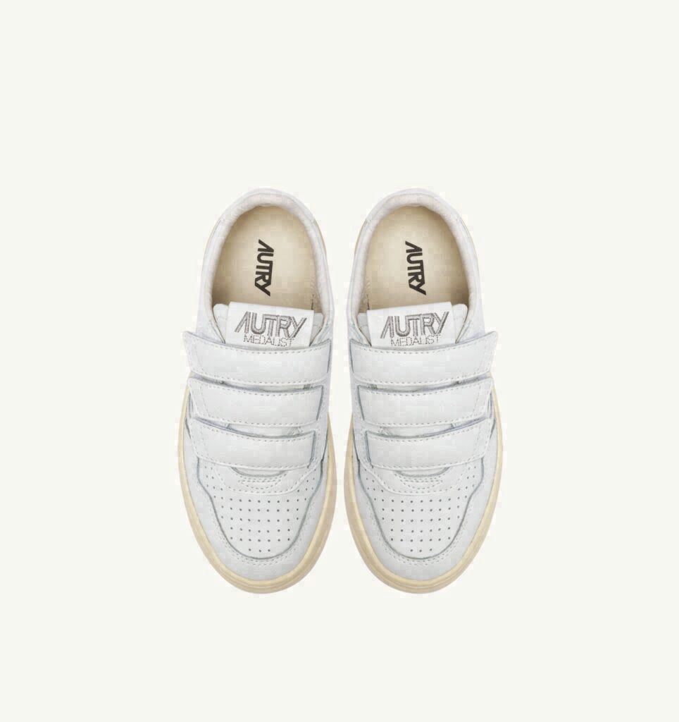 MEDALIST KIDSTRIPES LOW EN CUIR BLANC