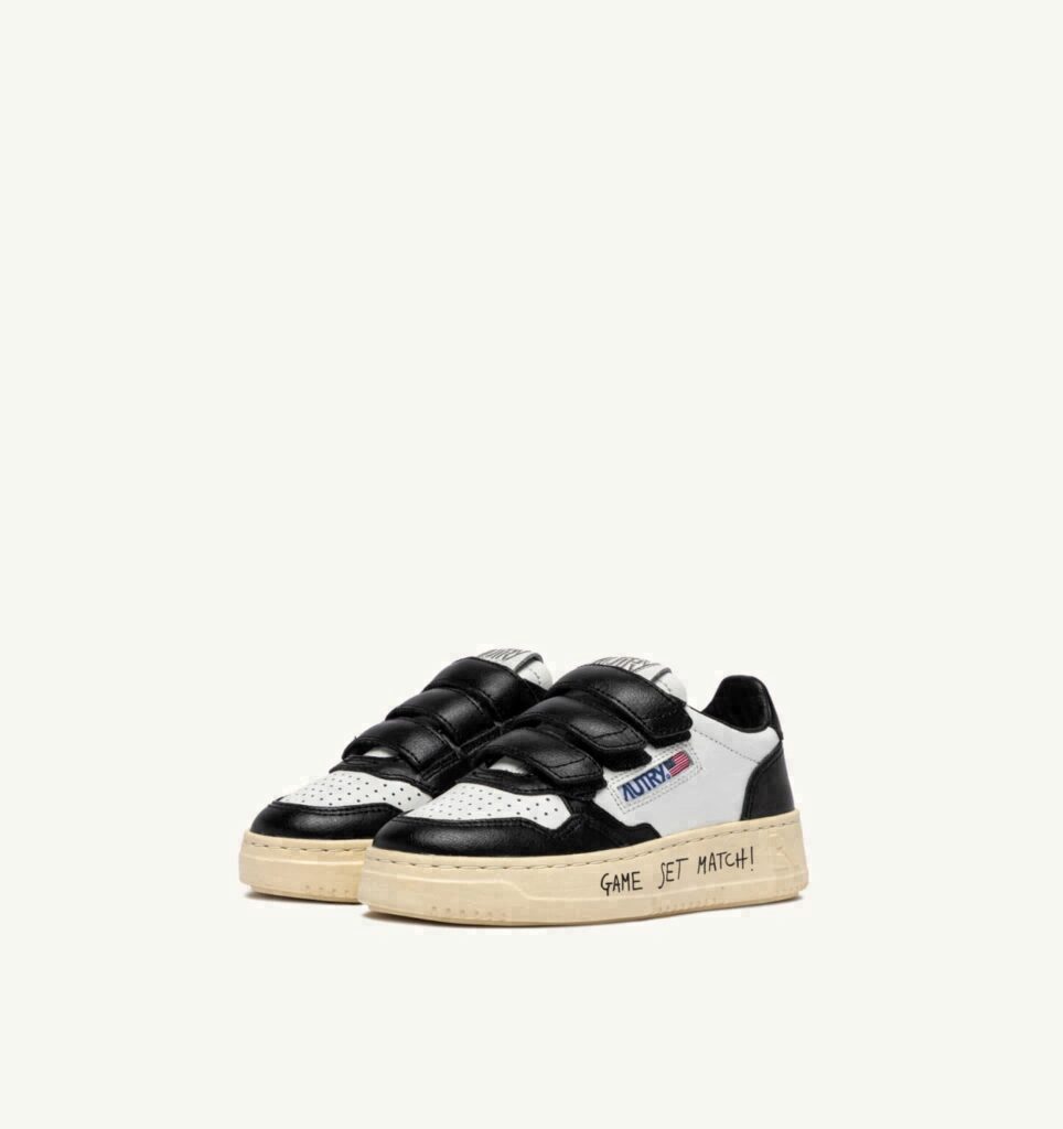 MEDALIST KIDSTRIPES LOW EN CUIR BLANC NOIR AVEC LETTERING