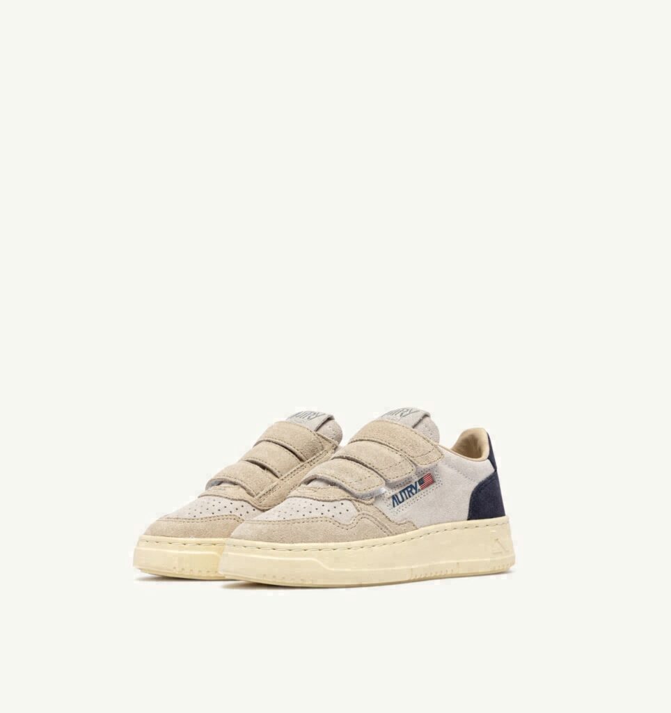 MEDALIST KIDSTRIPES LOW TRICOLOR EN DAIM BLANC SAND ET SPACE BLEU