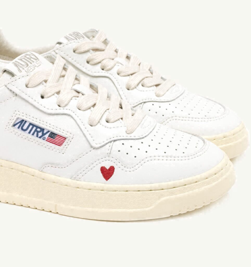 MEDALIST 'LOVE' EN CUIR BLANC ET ROUGE