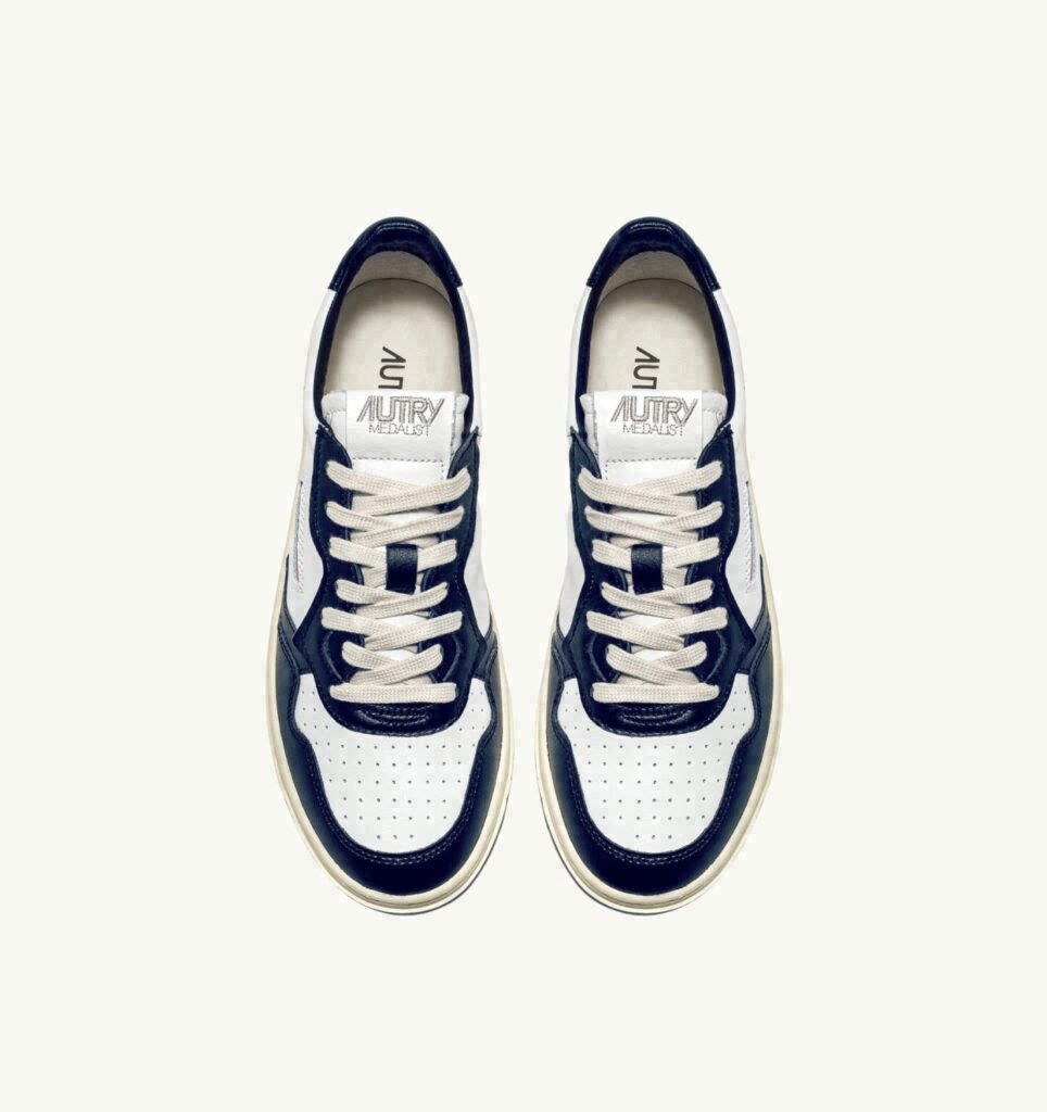 MEDALIST LOW BICOLOR EN CUIR BLANC ET BLEU