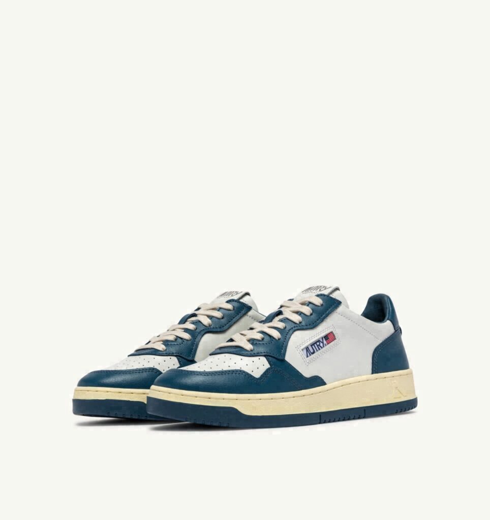 MEDALIST LOW BICOLOR EN CUIR BLANC ET MALLARD BLUE