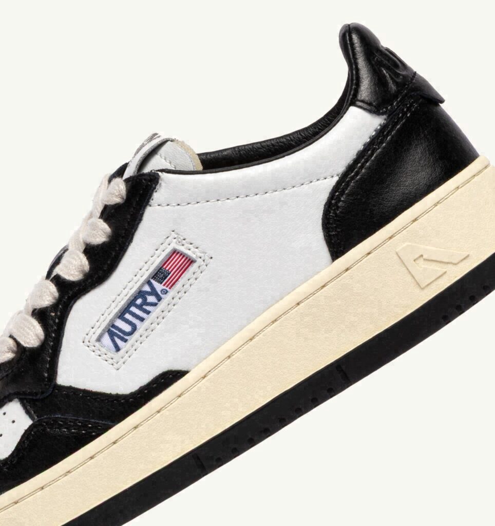 MEDALIST LOW BICOLOR EN CUIR BLANC ET NOIR