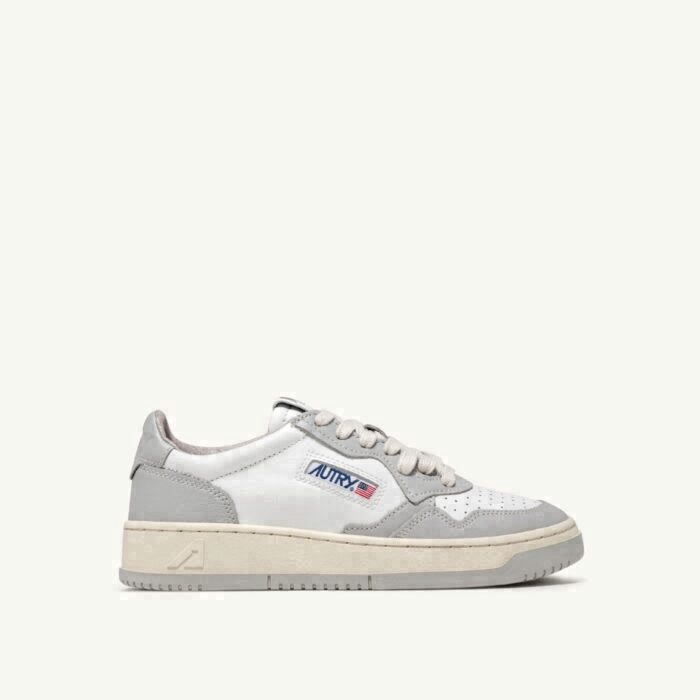 MEDALIST LOW BICOLOR IN WHITE AND VAPOR LEATHER