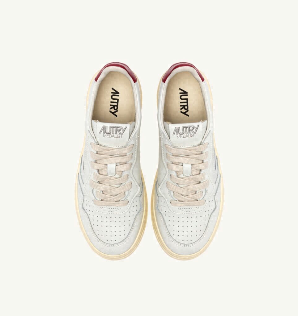 MEDALIST LOW EN CUIR BLANC ET DEEP CLARET