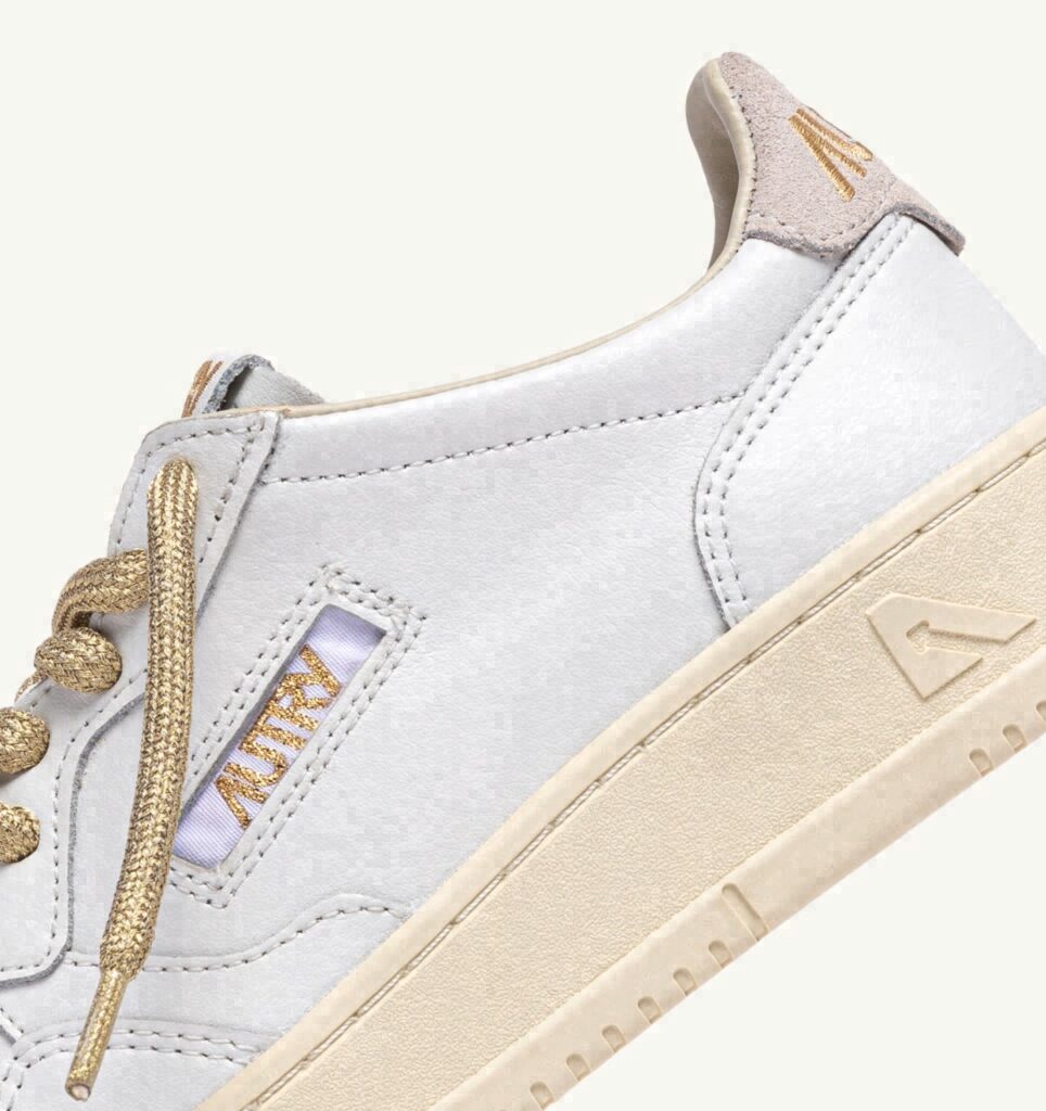MEDALIST BASSE EN CUIR BLANC ET DETAILS LUREX OR