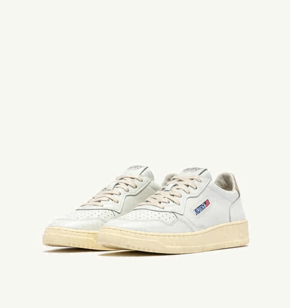 MEDALIST LOW EN CUIR BLANC ET FEATHER GRAY