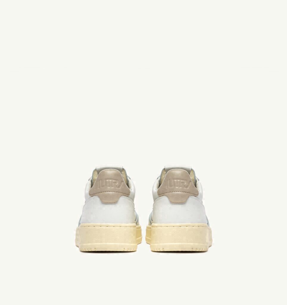 MEDALIST LOW EN CUIR BLANC ET FEATHER GRAY