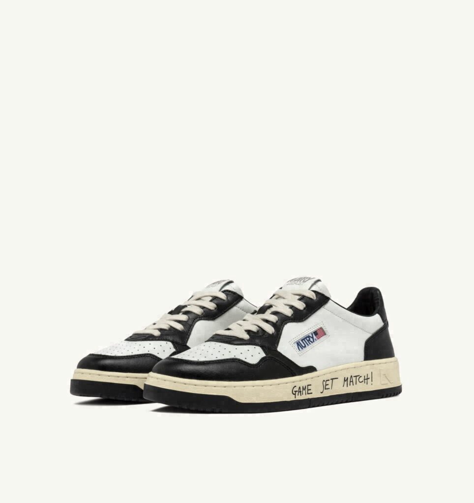 MEDALIST LOW EN CUIR BLANC ET NOIR AVEC LETTERING