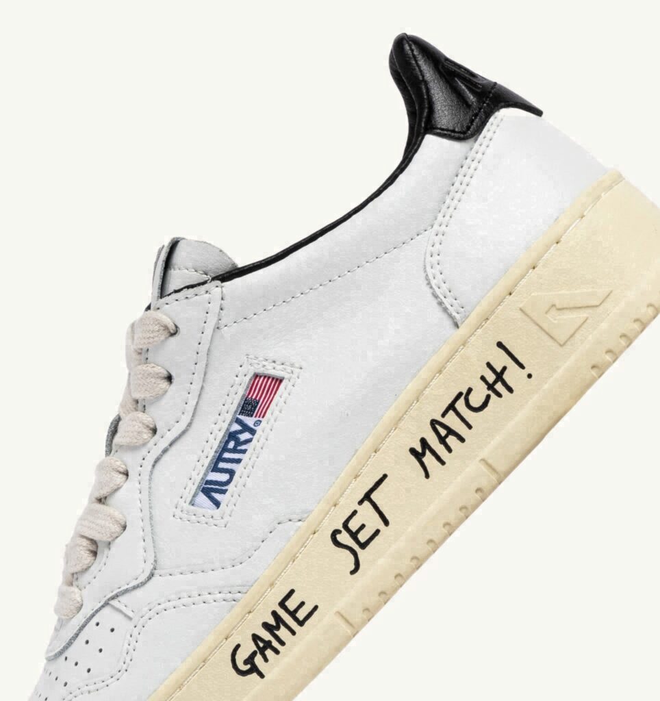 MEDALIST LOW EN CUIR BLANC ET NOIR AVEC LETTERING