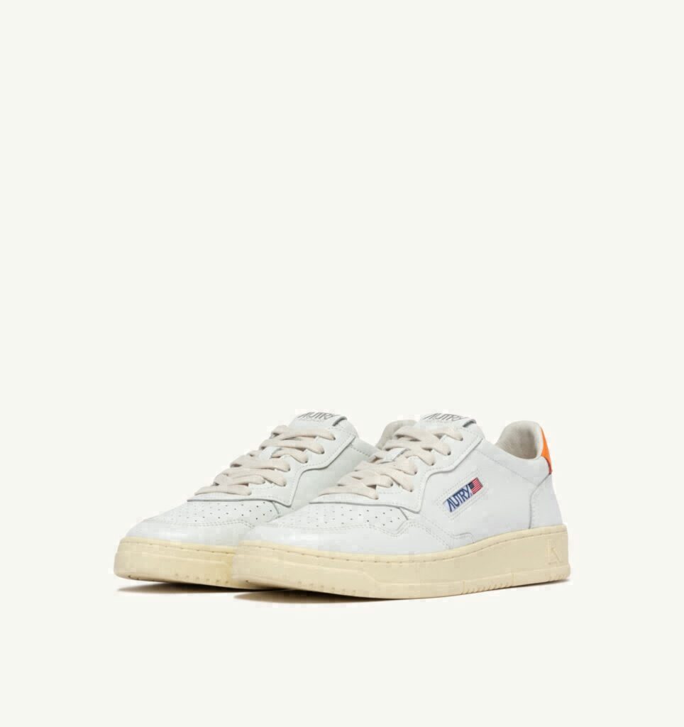 MEDALIST LOW EN CUIR BLANC ET PARSIMMON ORANGE