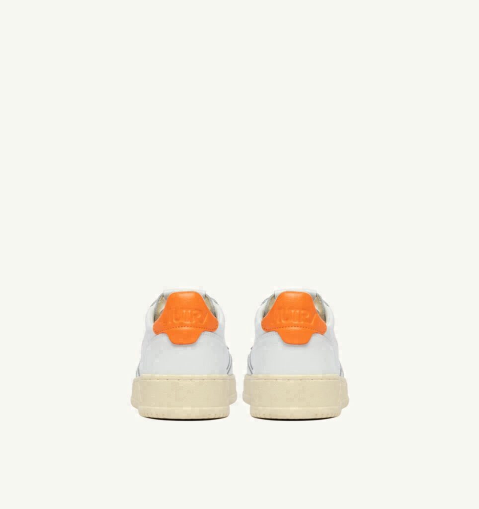 MEDALIST LOW EN CUIR BLANC ET PARSIMMON ORANGE