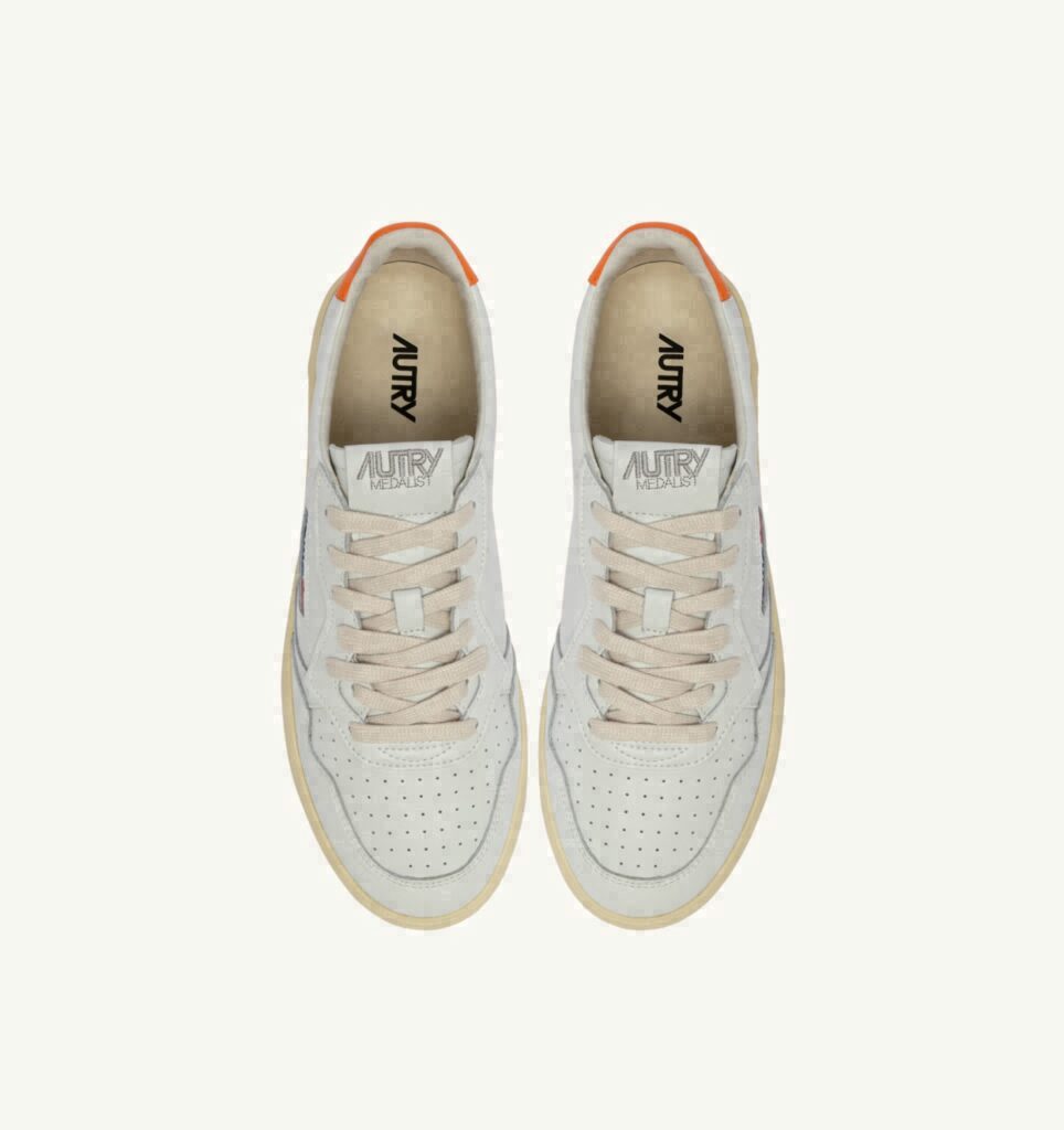 MEDALIST LOW EN CUIR BLANC ET PARSIMMON ORANGE