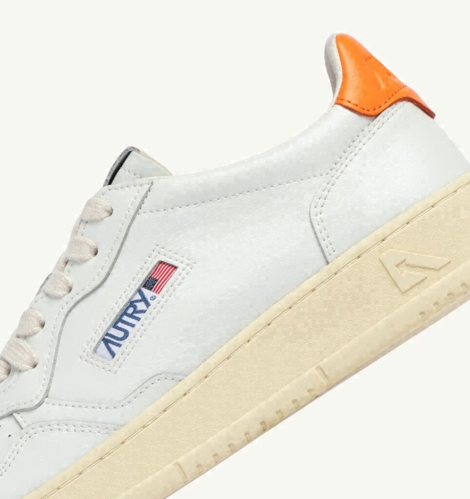 MEDALIST LOW EN CUIR BLANC ET PARSIMMON ORANGE