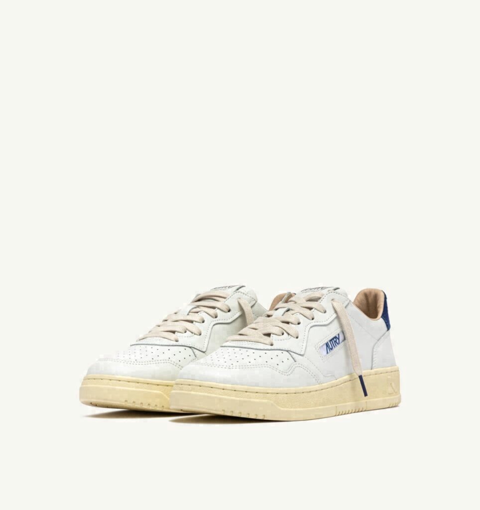 MEDALIST LOW EN CUIR BLANC ET DAIM BLUE DEPTHS