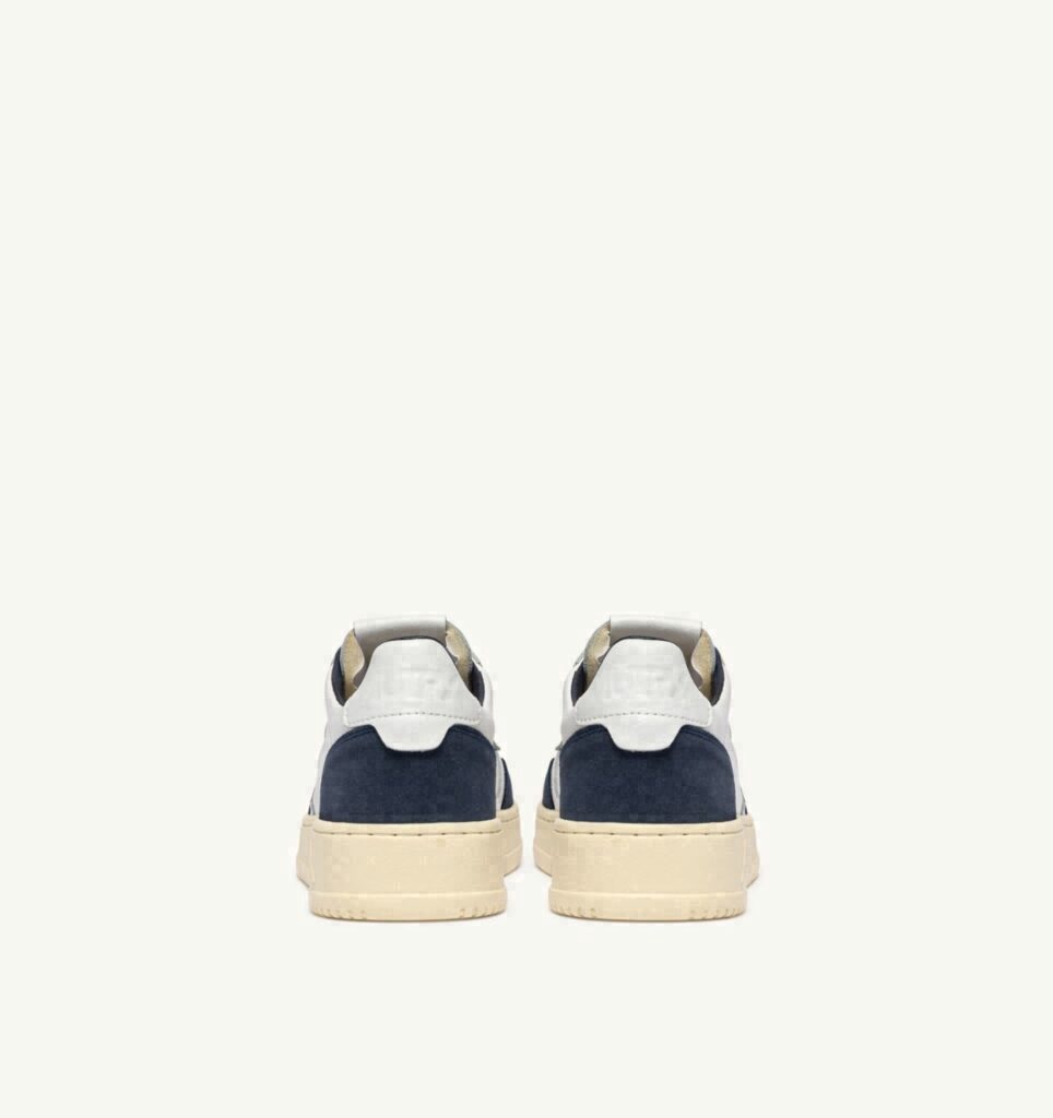 MEDALIST LOW EN CUIR BLANC ET DAIM DENIM
