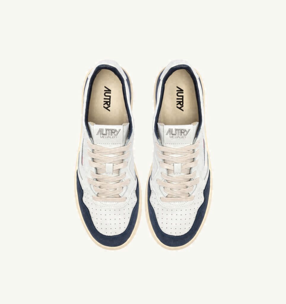 MEDALIST LOW EN CUIR BLANC ET DAIM DENIM