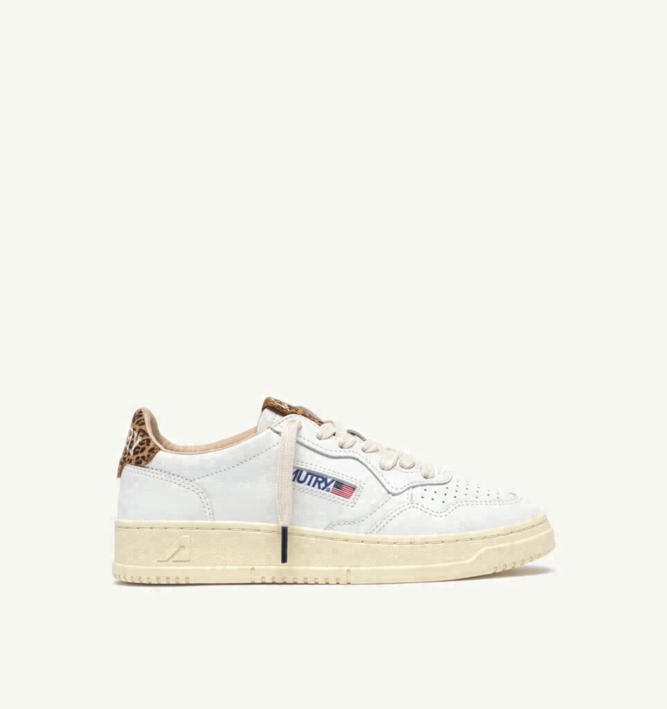 MEDALIST LOW EN CUIR BLANC ET DAIM LÉOPARD