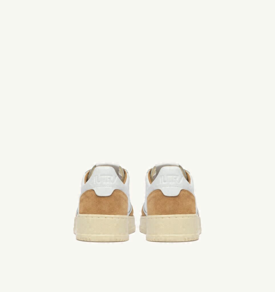 MEDALIST LOW EN CUIR BLANC ET DAIM CUIVRE