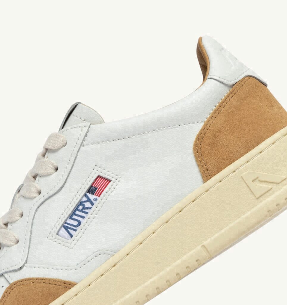 MEDALIST LOW EN CUIR BLANC ET DAIM CUIVRE