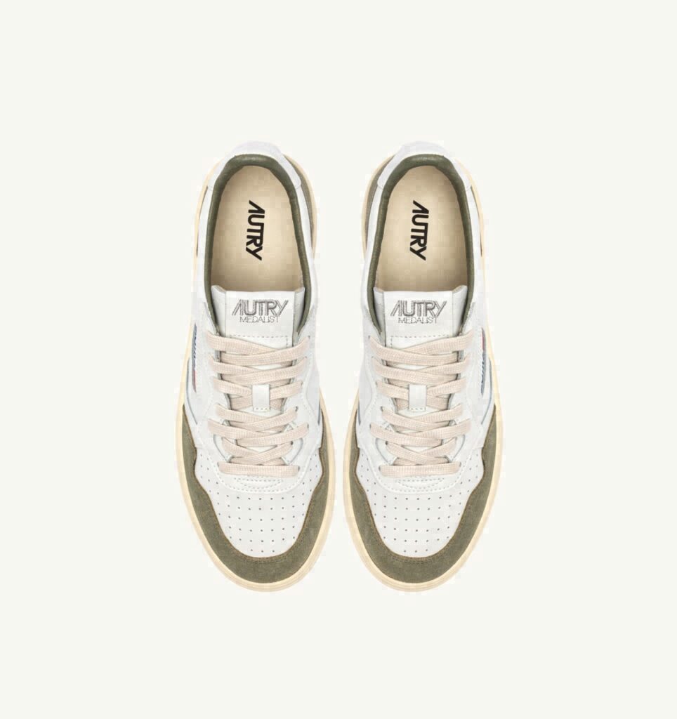 MEDALIST LOW EN CUIR BLANC ET DAIM SMOKED GREEN