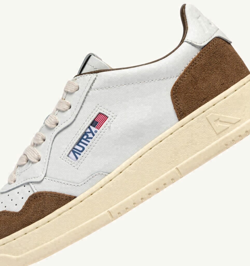 MEDALIST LOW EN CUIR BLANC ET DAIM TABAC