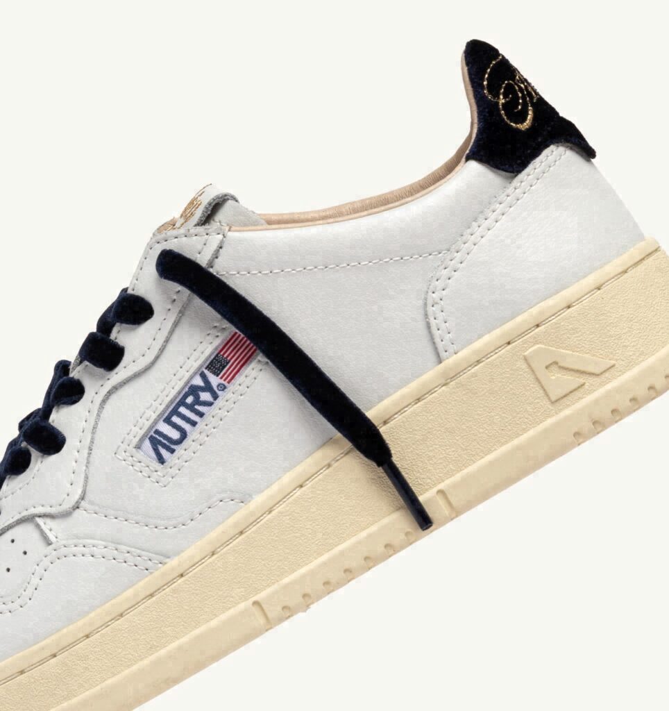 MEDALIST LOW EN CUIR BLANC ET VELOUR SPACE