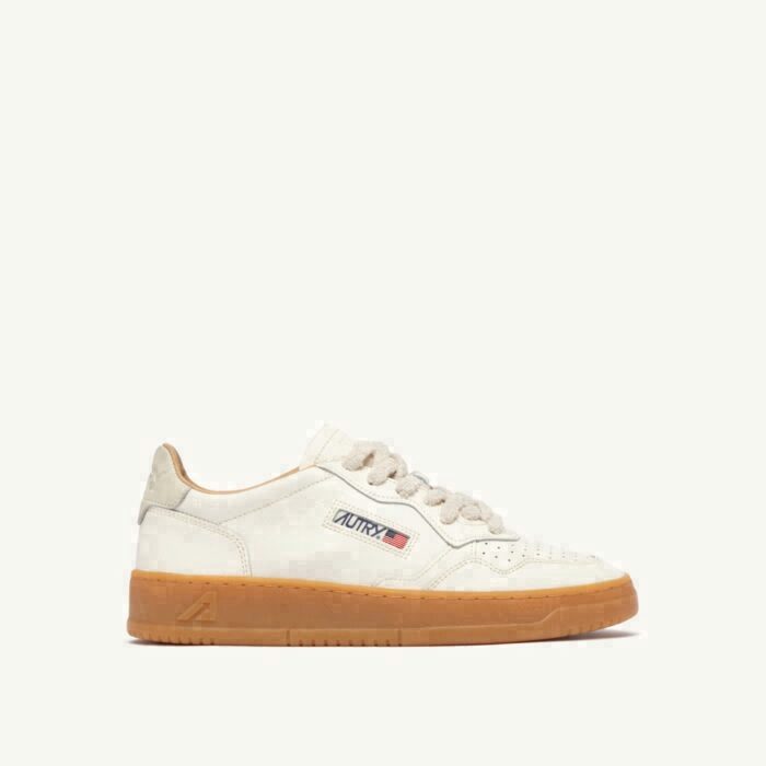 MEDALIST LOW IN MARSHMALLOW LEATHER