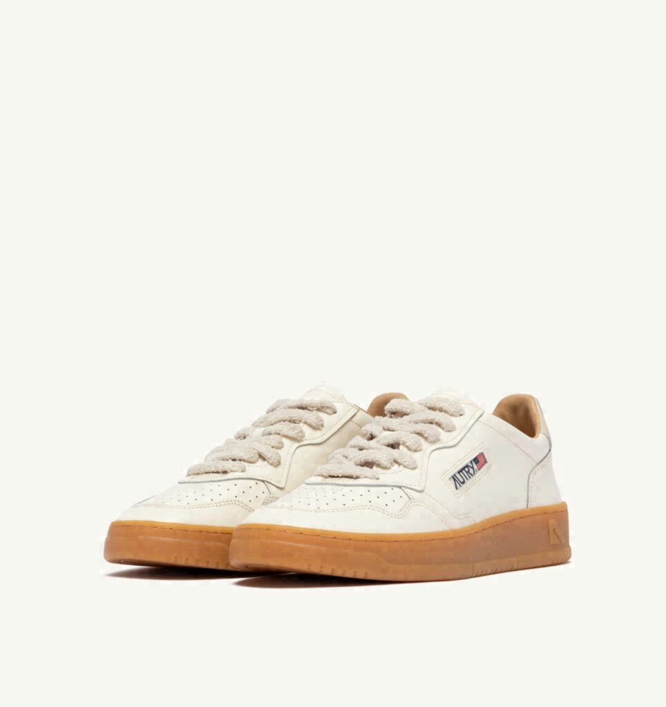 MEDALIST LOW EN CUIR MARSHMALLOW