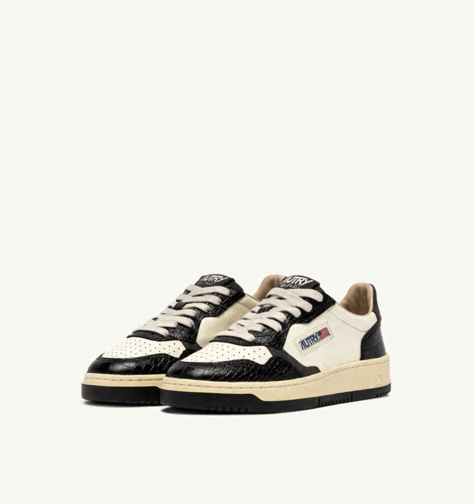 MEDALIST LOW EN CUIR MARSHMALLOW ET NOIR
