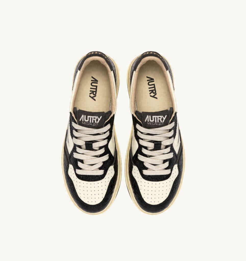 MEDALIST LOW EN CUIR MARSHMALLOW ET NOIR