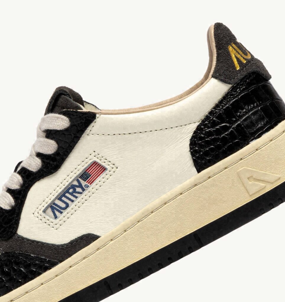 MEDALIST LOW EN CUIR MARSHMALLOW ET NOIR