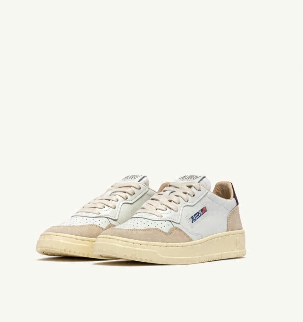 MEDALIST LOW EN DAIM ET CUIR BLANC ET FIG