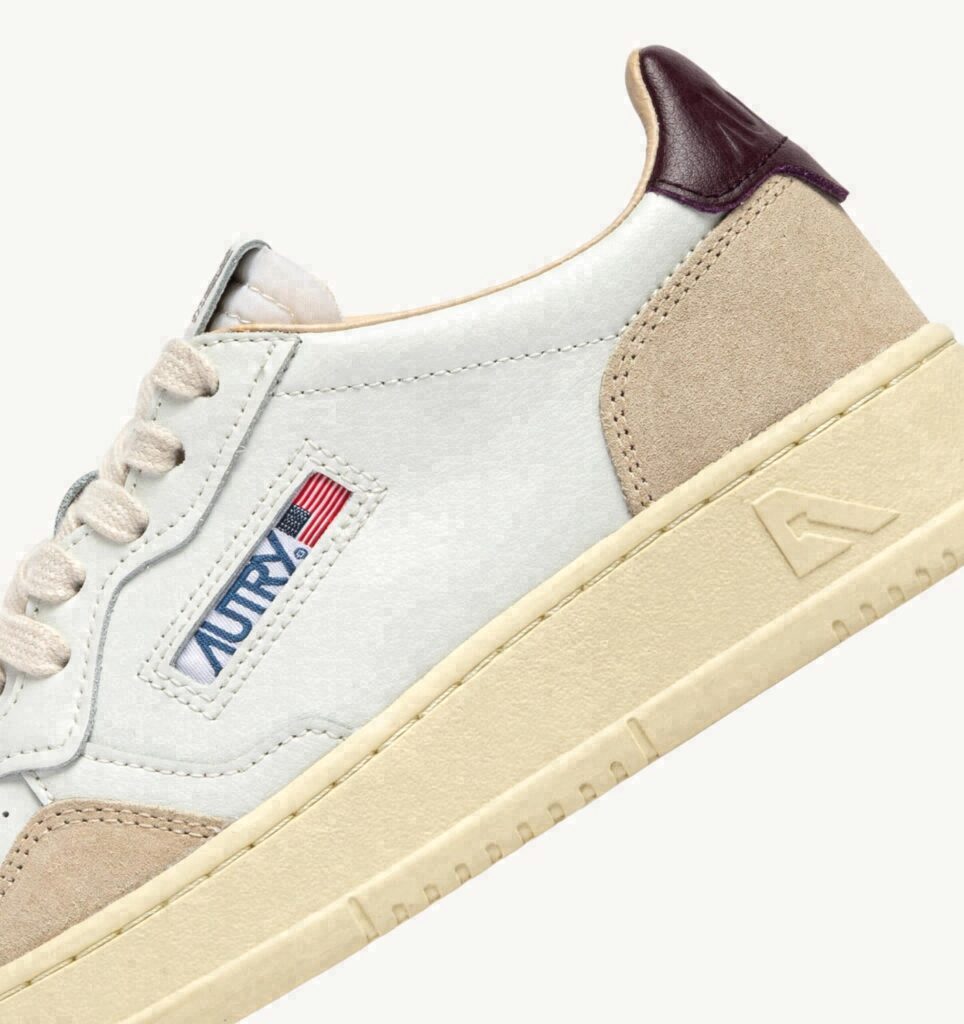 MEDALIST LOW EN DAIM ET CUIR BLANC ET FIG