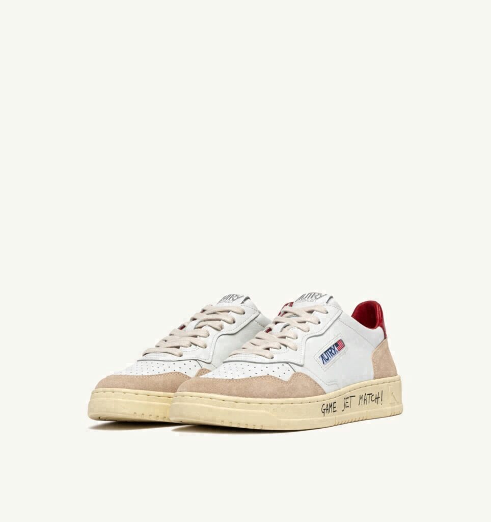 MEDALIST LOW EN DAIM ET CUIR BLANC ET ROUGE AVEC LETTERING