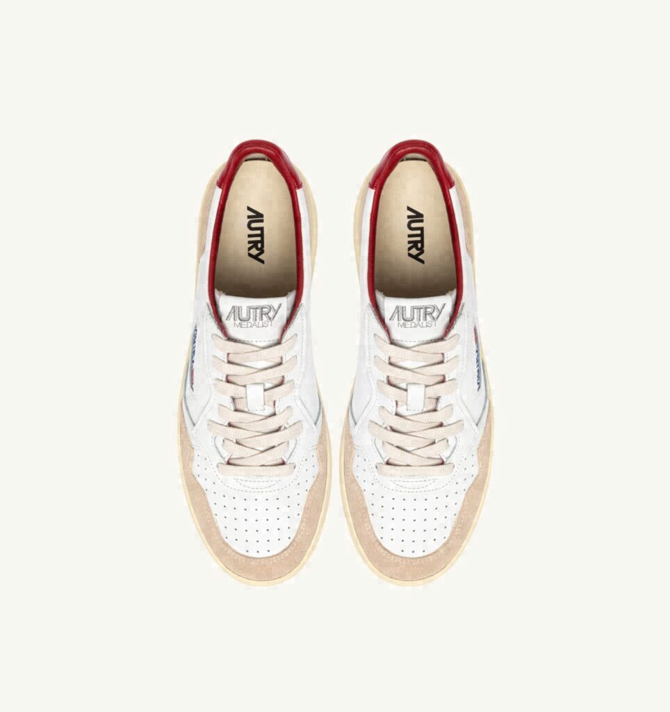 MEDALIST LOW EN DAIM ET CUIR BLANC ET ROUGE AVEC LETTERING