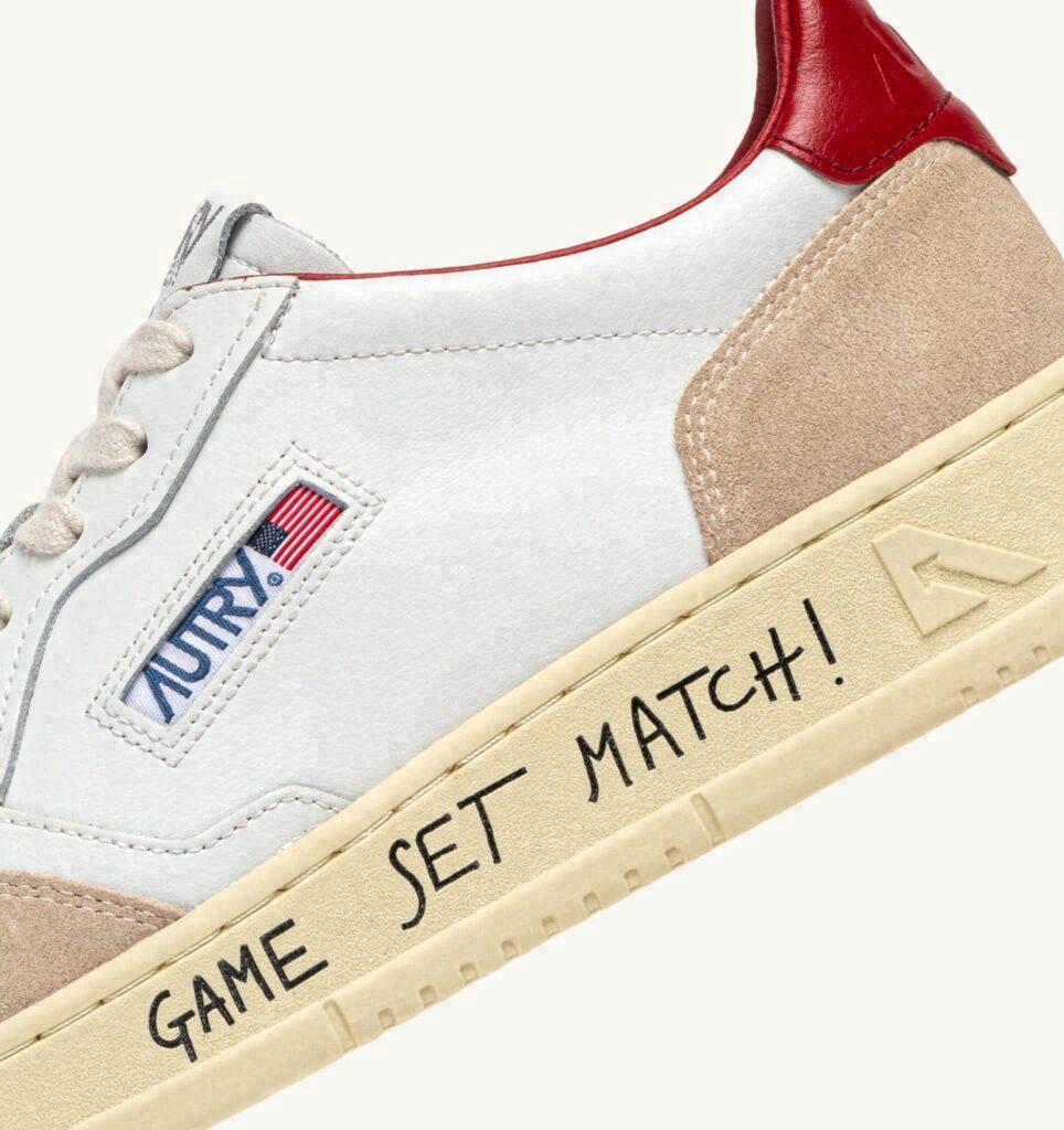 MEDALIST LOW EN DAIM ET CUIR BLANC ET ROUGE AVEC LETTERING