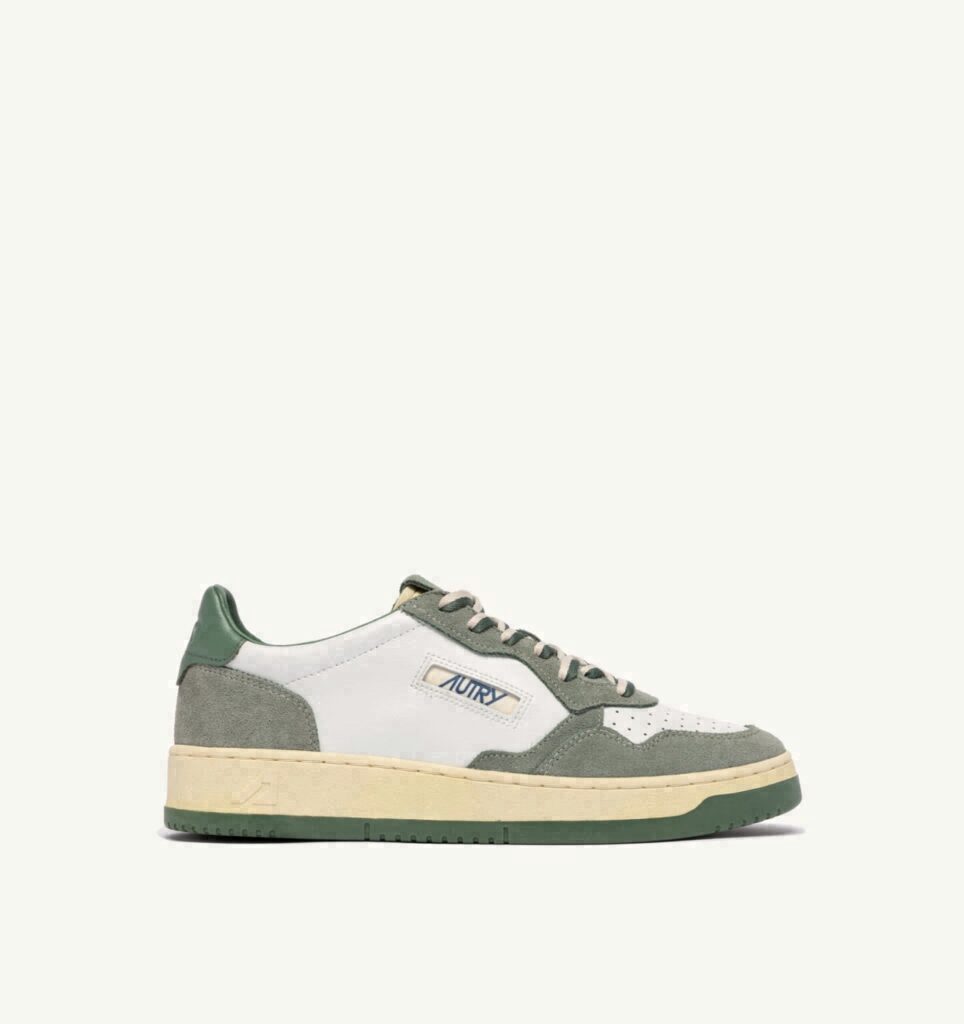 MEDALIST LOW EN DAIM EN CUIR MILITARY ET SEA SPRAY