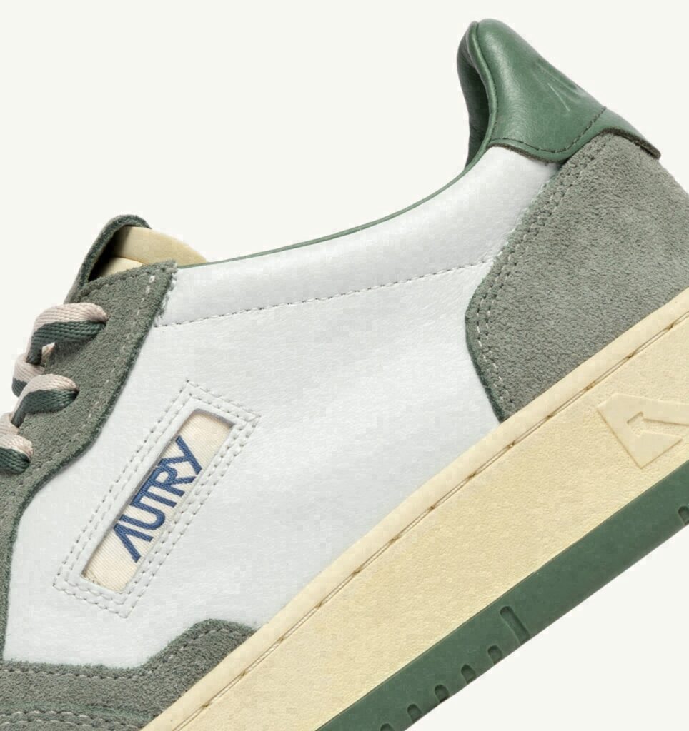 MEDALIST LOW EN DAIM EN CUIR MILITARY ET SEA SPRAY