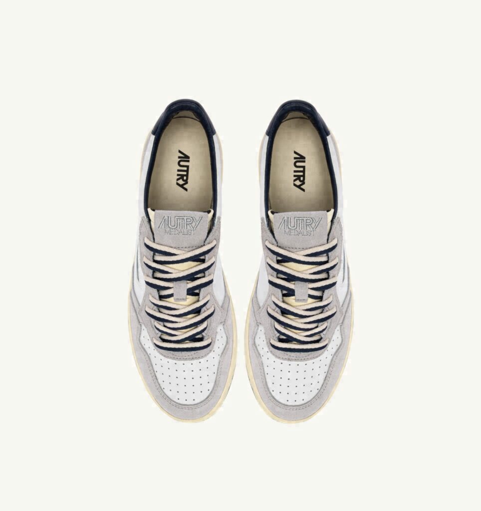 MEDALIST LOW EN DAIM ET CUIR VAPOR ET SPACE