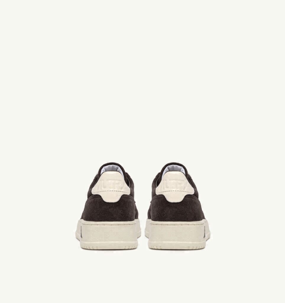 MEDALIST LOW EN DAIM MOKA ET OFF WHITE