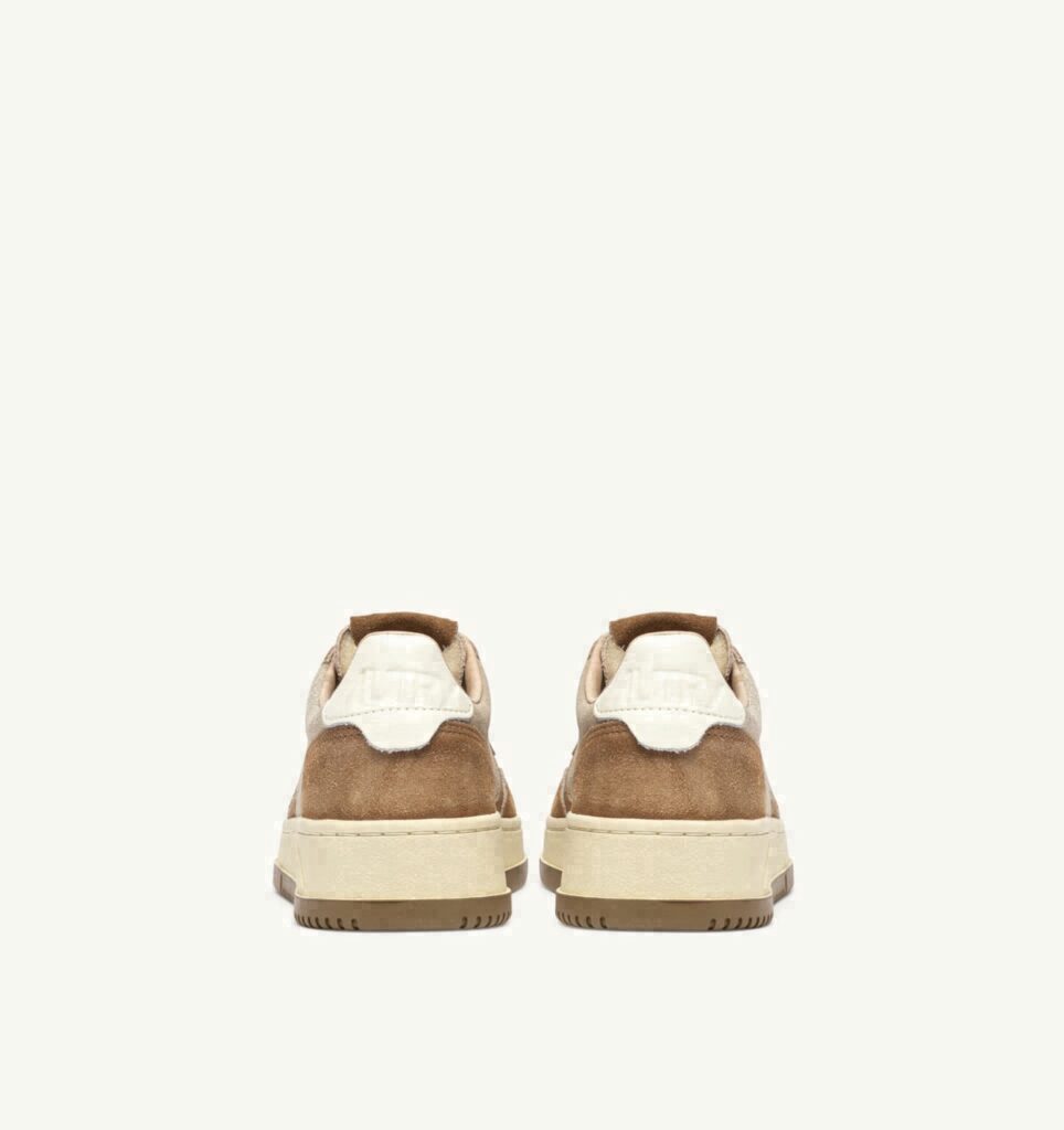 MEDALIST LOW EN DAIM PLATINE ET BEIGE SUGAR