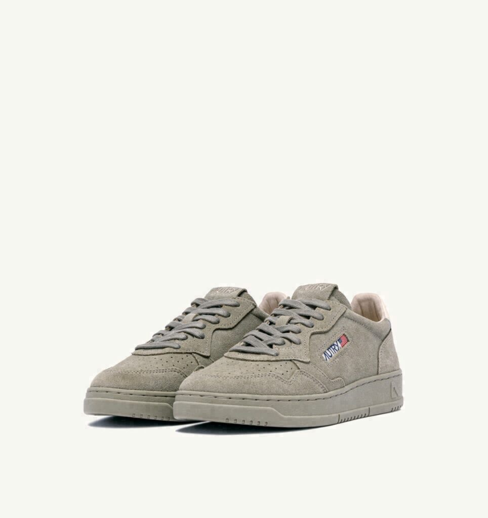 MEDALIST LOW EN DAIM SILVER SAGE ET IVORY