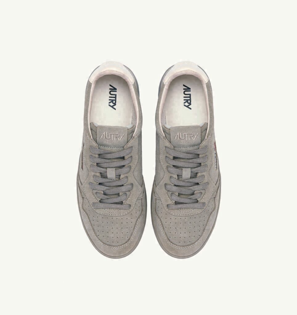 MEDALIST LOW EN DAIM SILVER SAGE ET IVORY