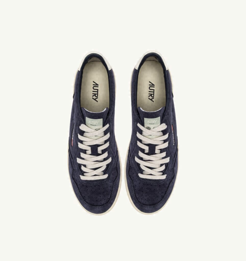MEDALIST LOW EN DAIM SPACE ET BLANC