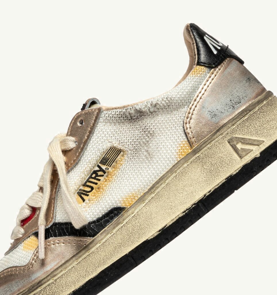 MEDALIST LOW SUPER VINTAGE EN MESH BLANC, DAIM OR ET CUIR NOIR